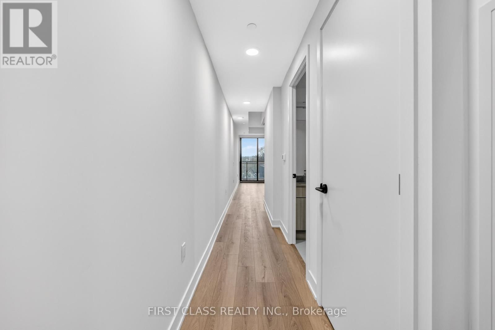 411 - 758 DOVERCOURT ROAD Image 6