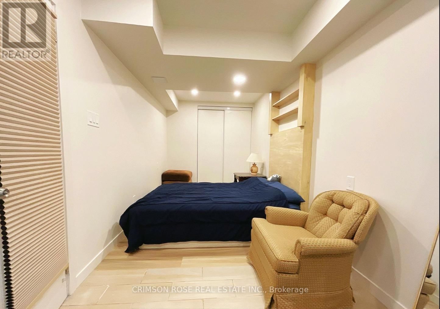 Main Fl - 30 ORSETT STREET Image 12