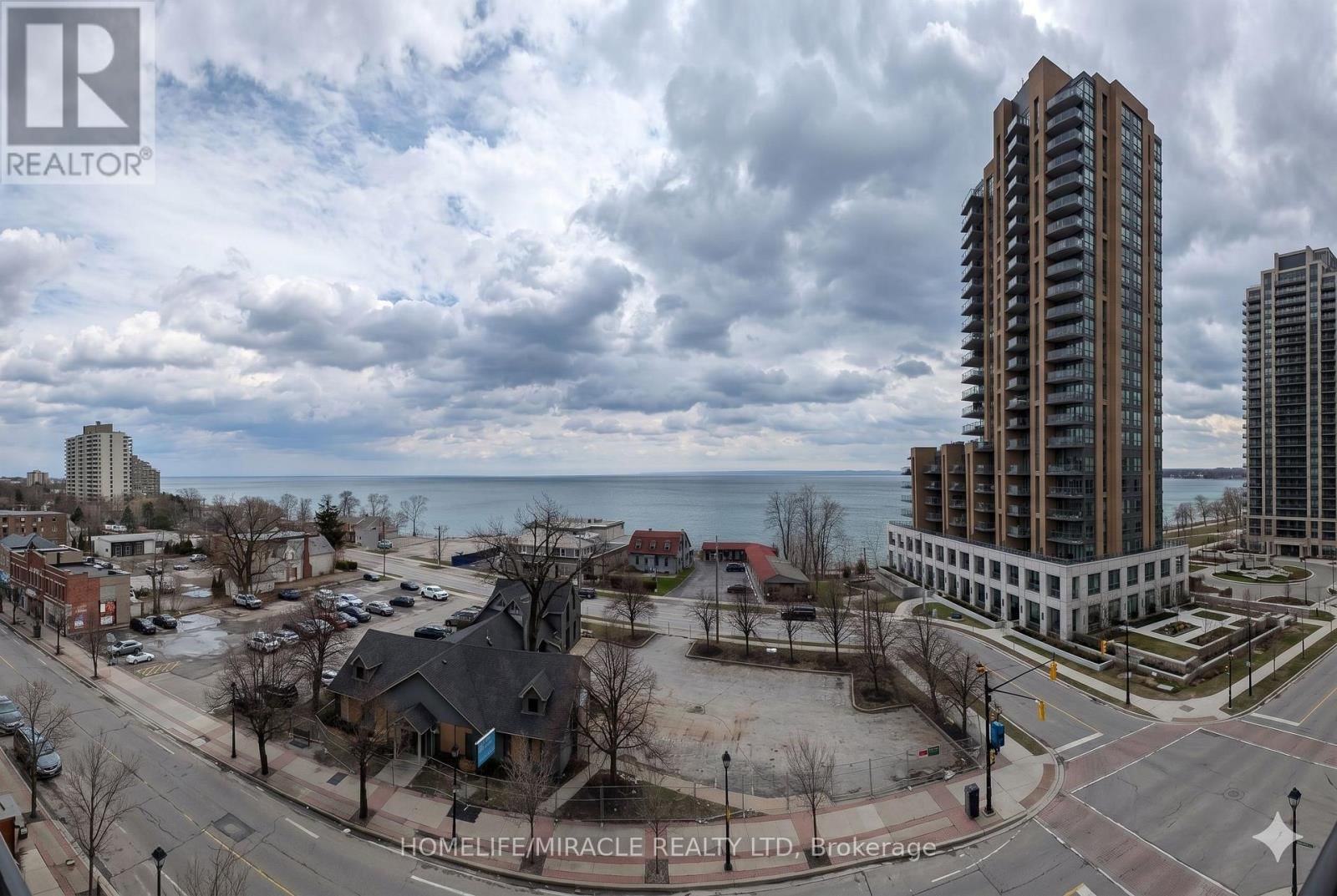 413 - 2075 LAKESHORE ROAD Image 1