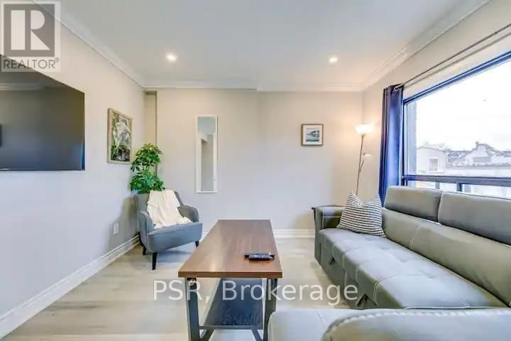 1051 BLOOR STREET Image 1