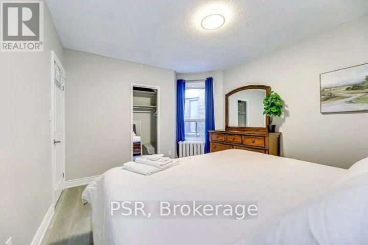 1051 BLOOR STREET Image 10