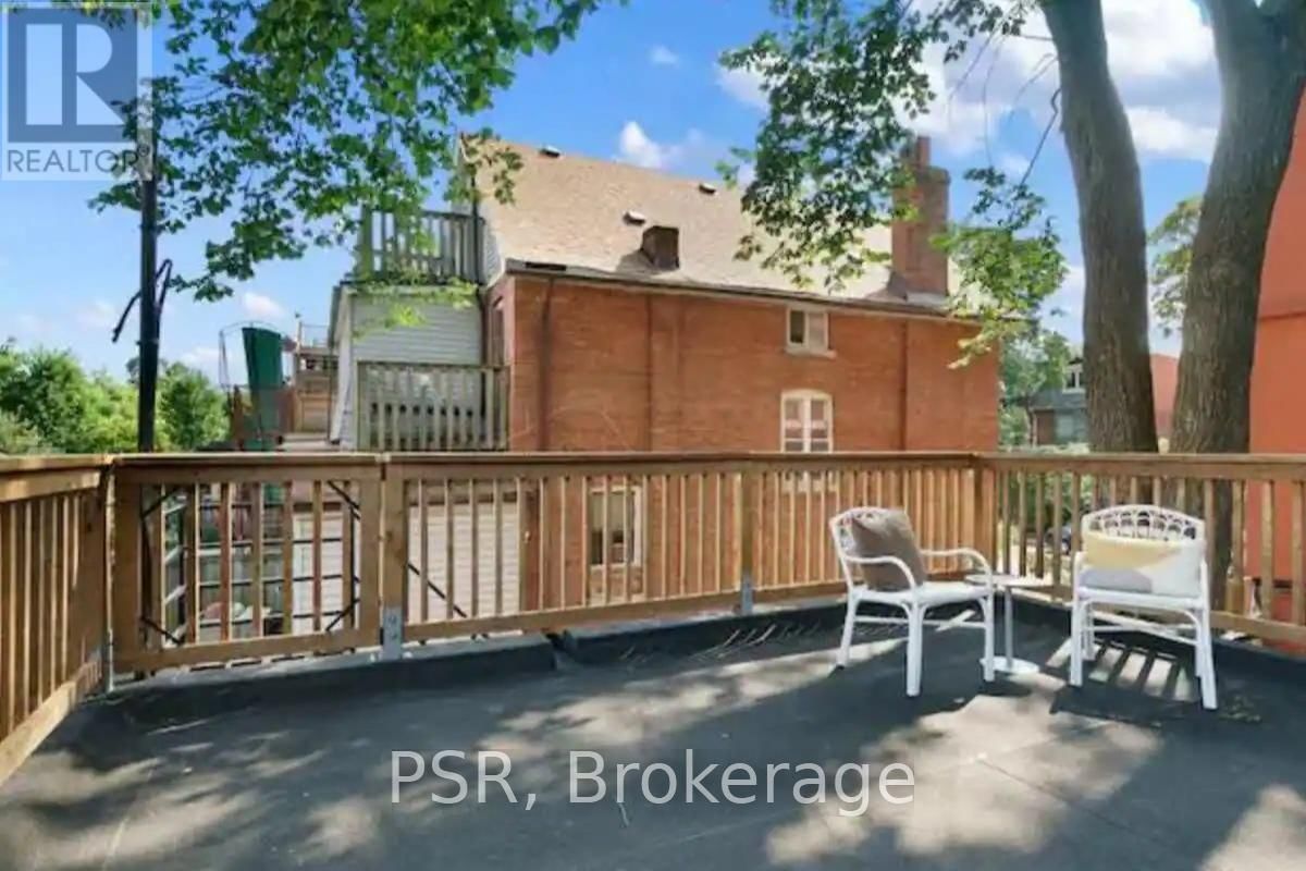 1051 BLOOR STREET Image 14