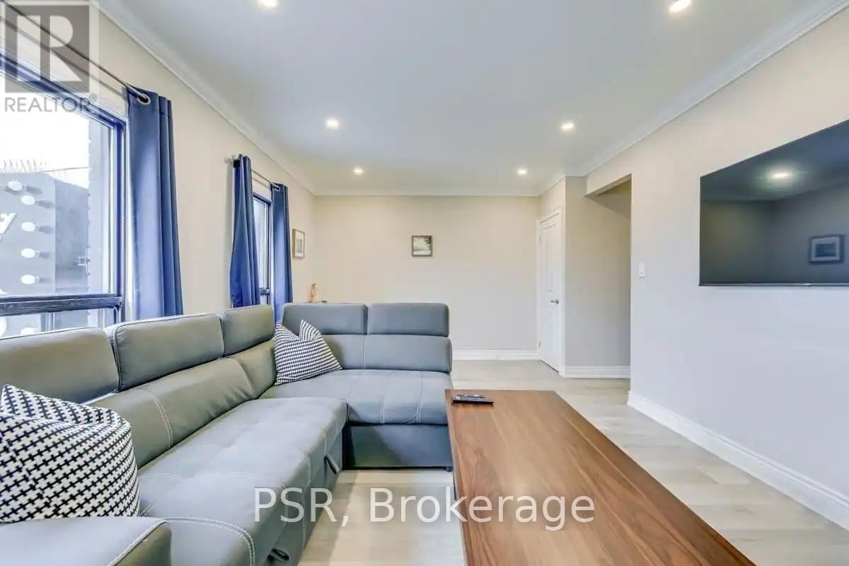 1051 BLOOR STREET Image 2