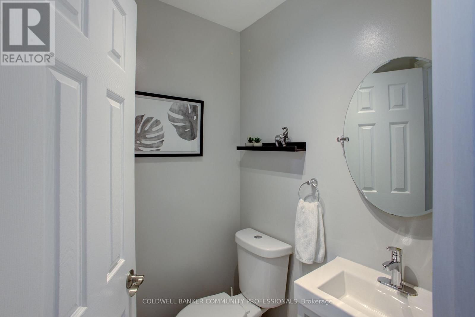 32 MCCLURE COURT Image 12