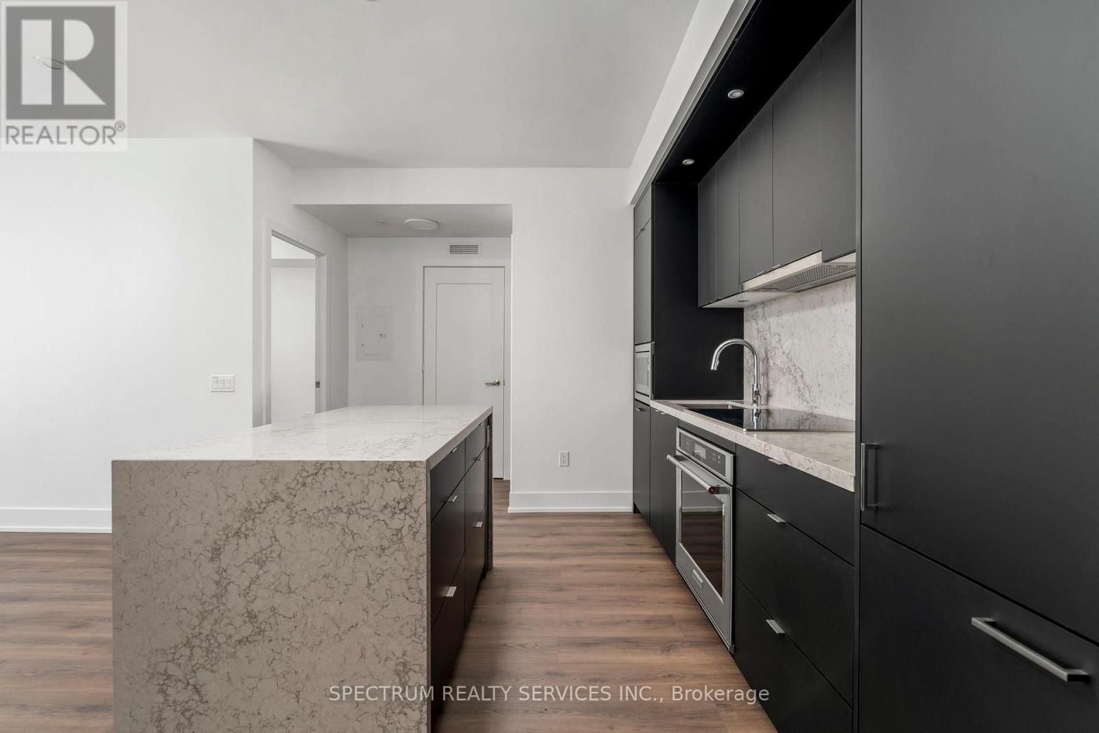 335 - 858 DUPONT STREET Image 10