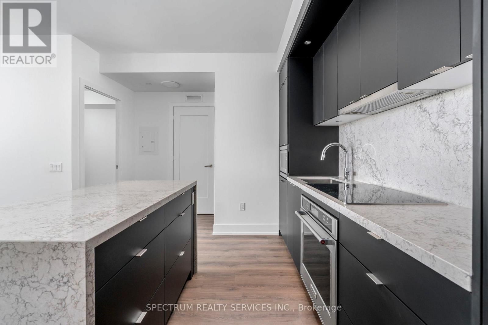 335 - 858 DUPONT STREET Image 14