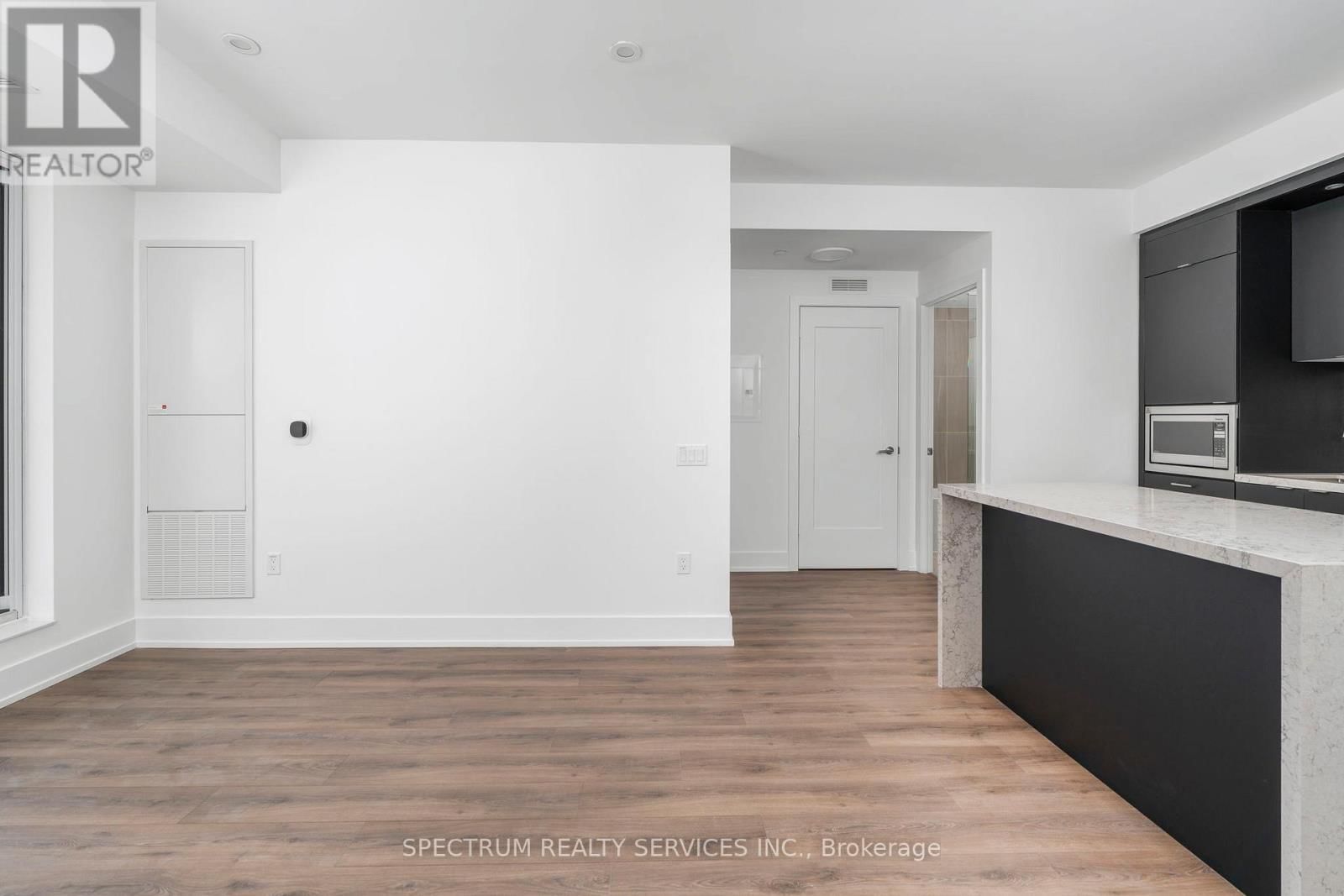 335 - 858 DUPONT STREET Image 18