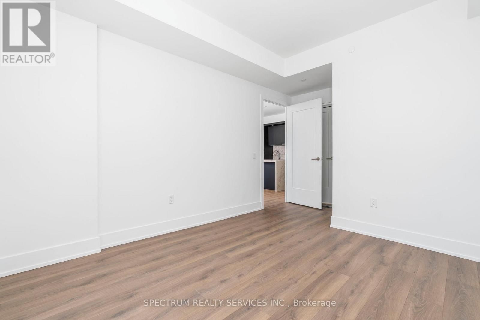 335 - 858 DUPONT STREET Image 22