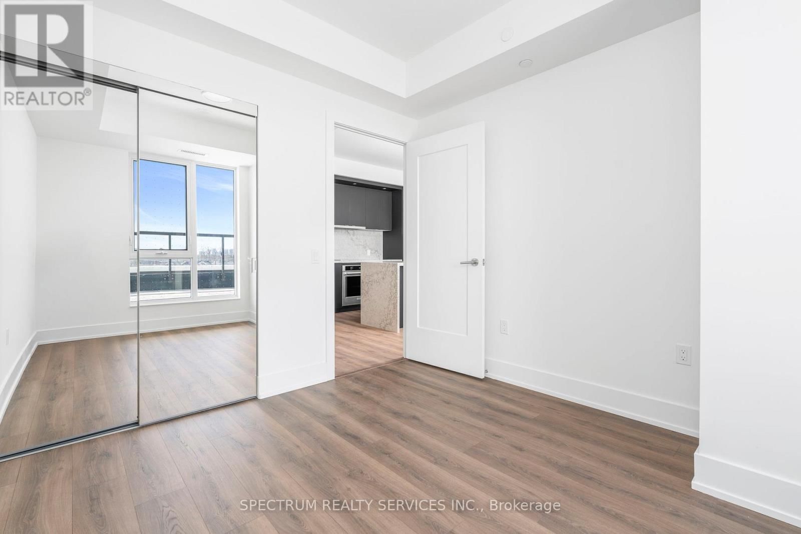 335 - 858 DUPONT STREET Image 35