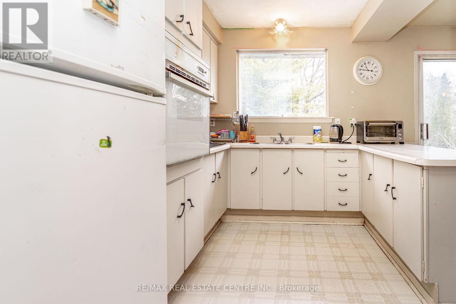 28 CAVENDISH CRESCENT Image 13