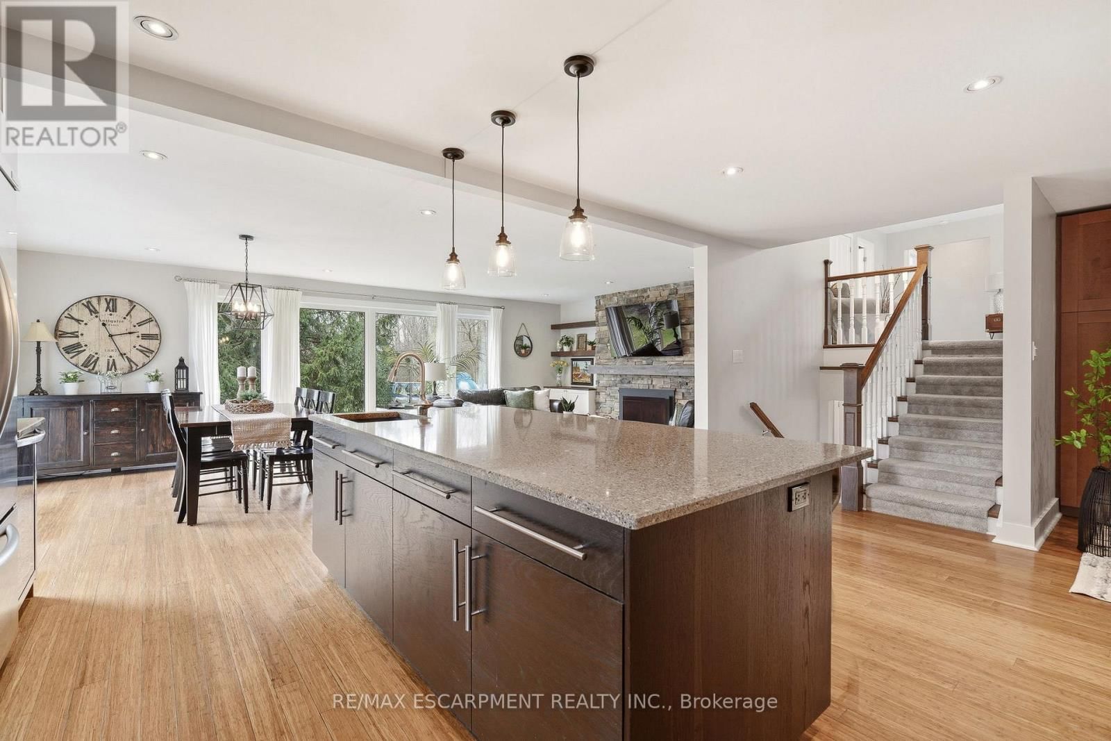 6685 MCNIVEN ROAD Image 10