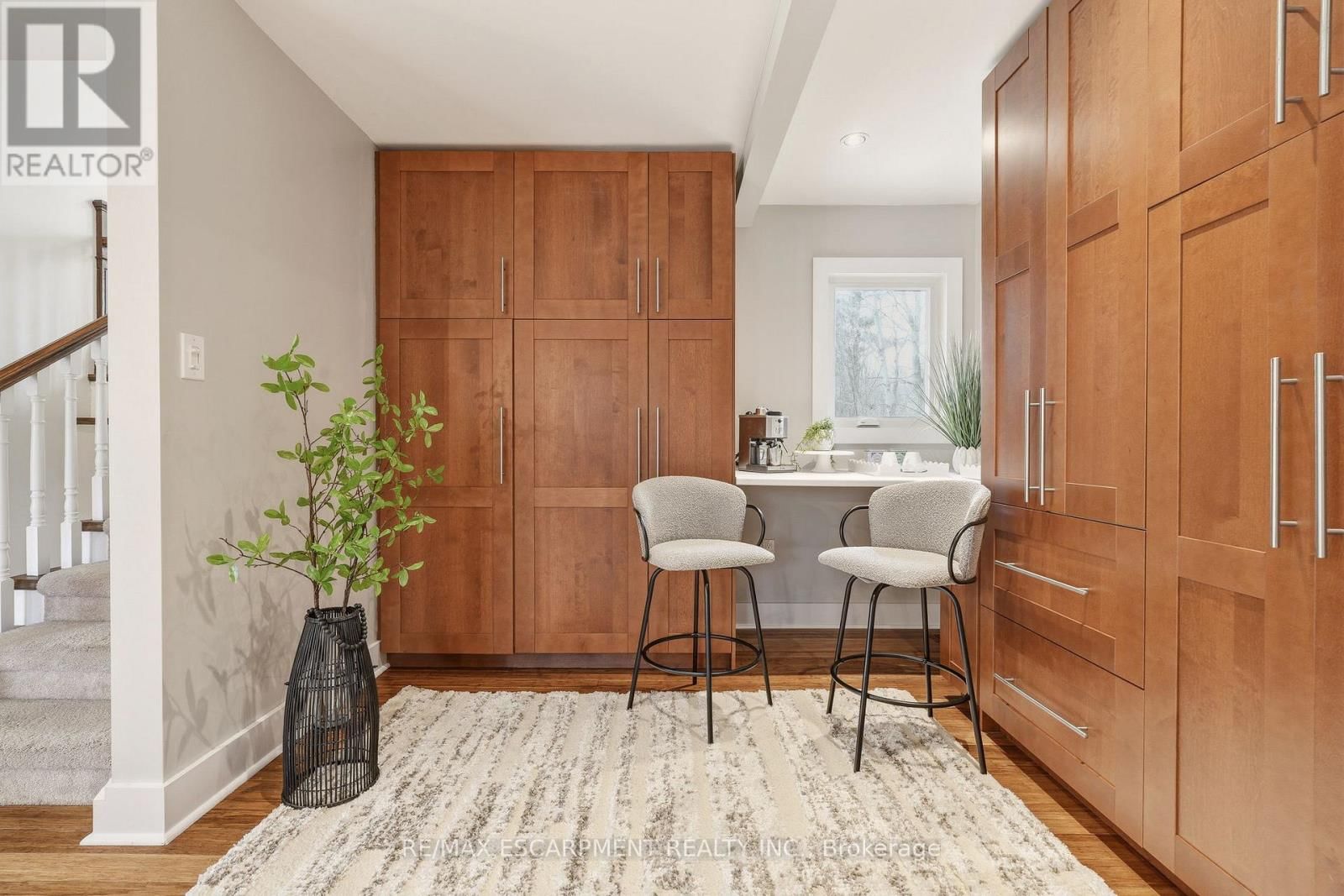 6685 MCNIVEN ROAD Image 17