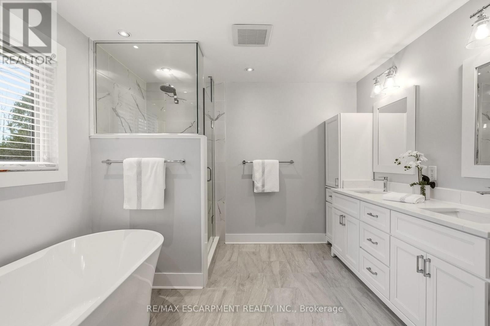 6685 MCNIVEN ROAD Image 21