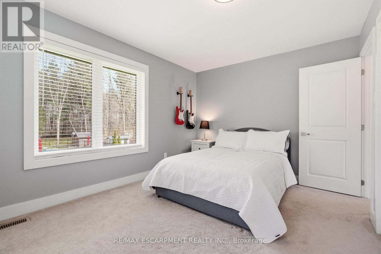 6685 MCNIVEN ROAD Image 27