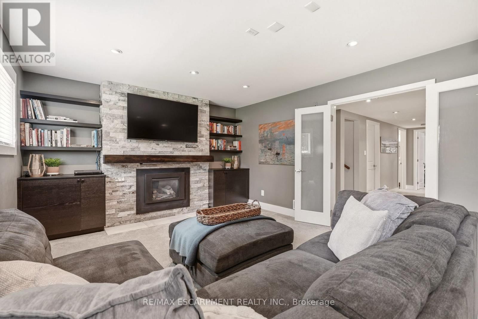 6685 MCNIVEN ROAD Image 32