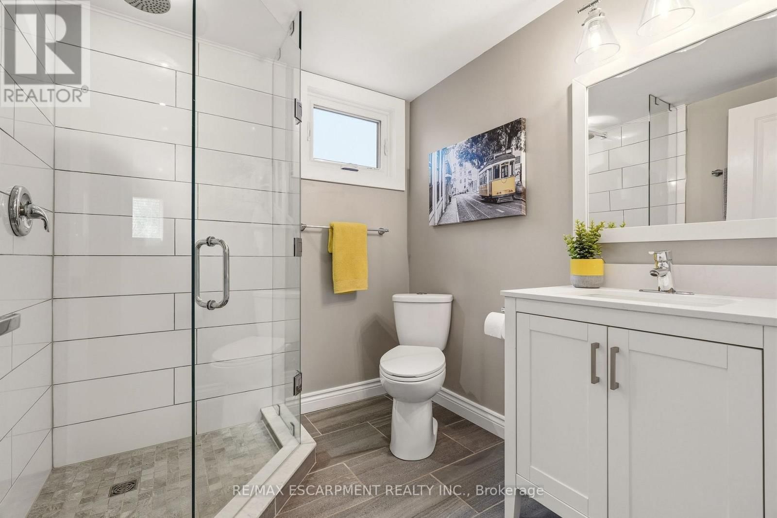 6685 MCNIVEN ROAD Image 38