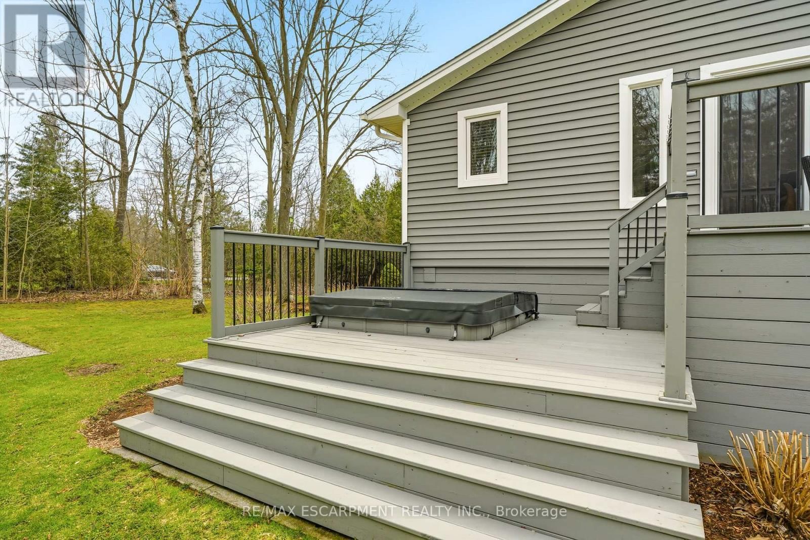 6685 MCNIVEN ROAD Image 45