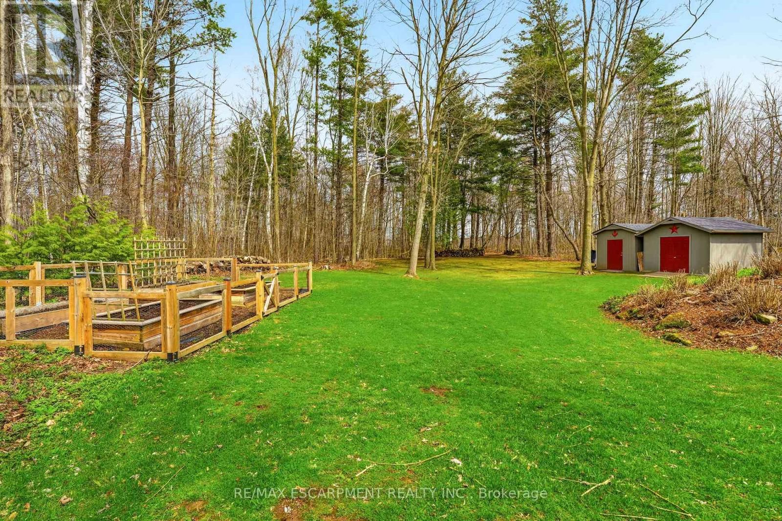 6685 MCNIVEN ROAD Image 46