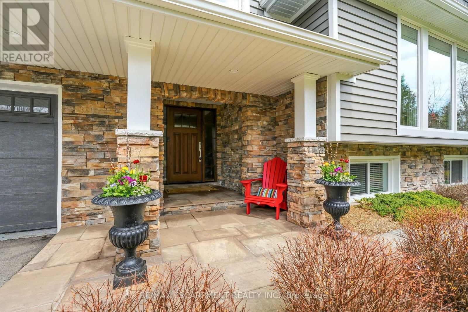 6685 MCNIVEN ROAD Image 5