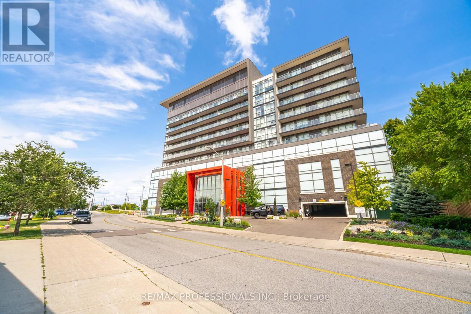 922 - 15 JAMES FINLAY WAY Image 38