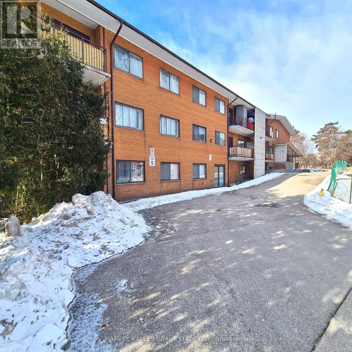 306 - 80 BLACKFRIAR AVENUE Image 1