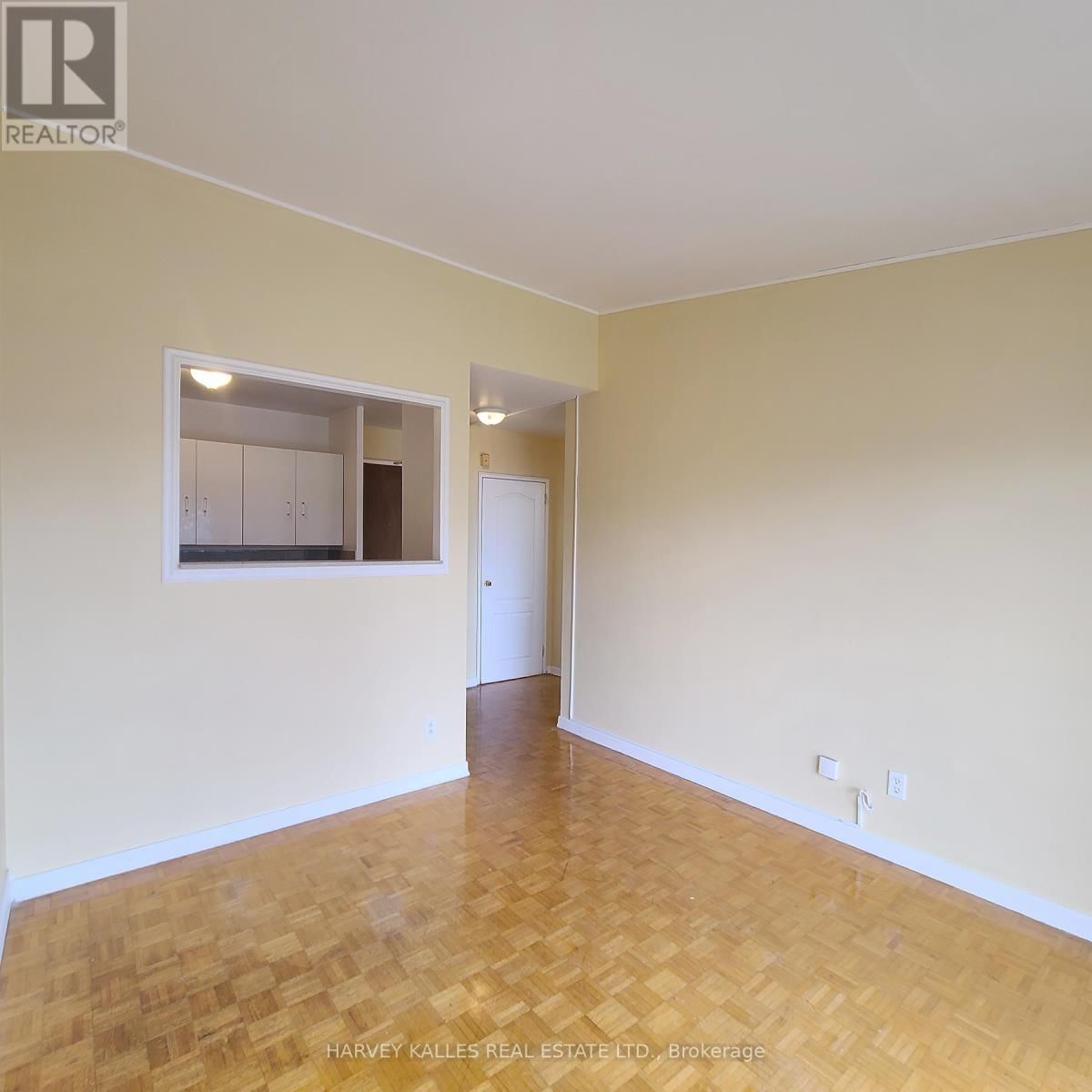 306 - 80 BLACKFRIAR AVENUE Image 2