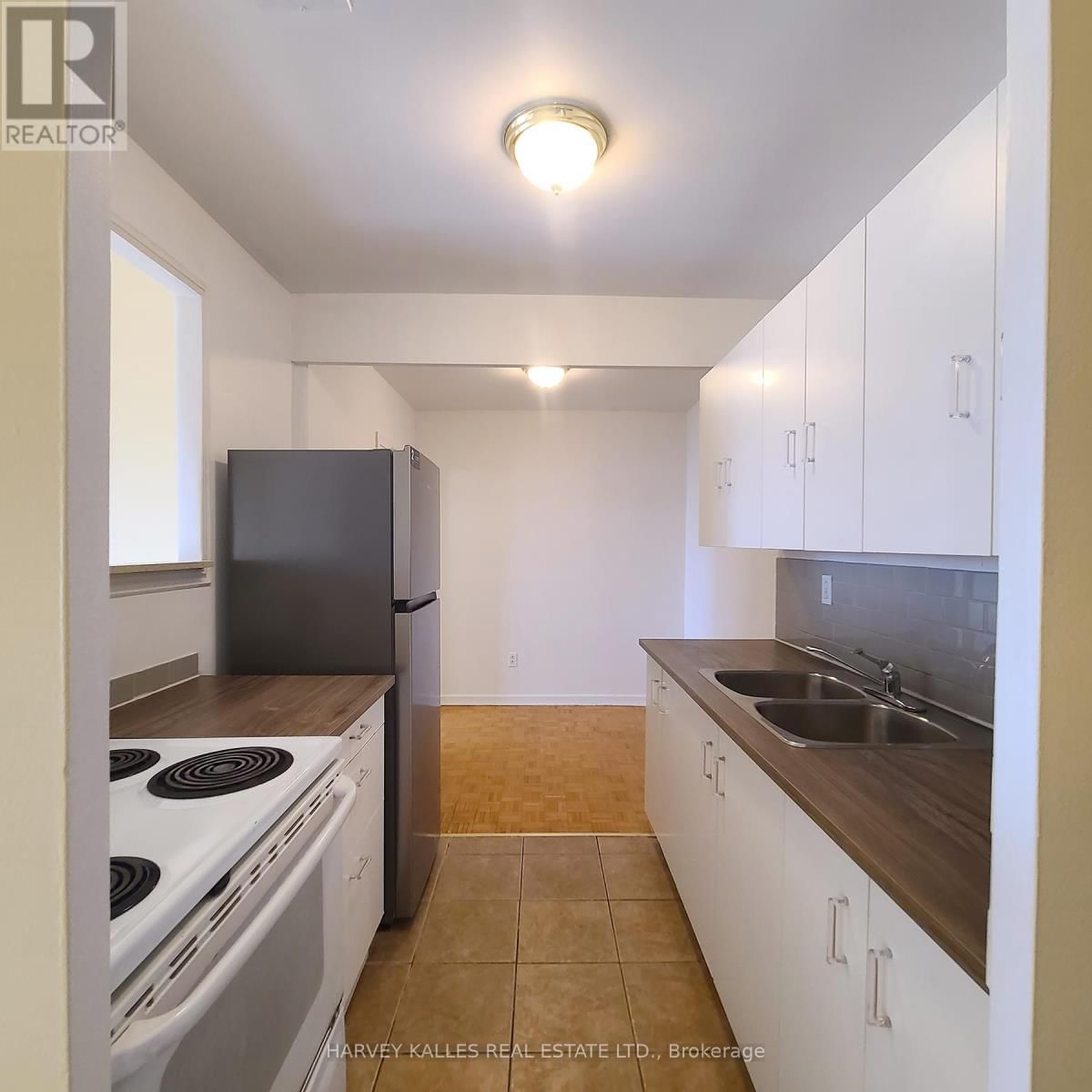 306 - 80 BLACKFRIAR AVENUE Image 5