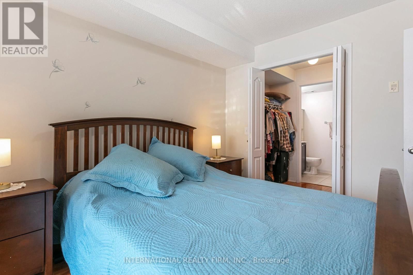 2113 - 6 DAYSPRING CIRCLE Image 17