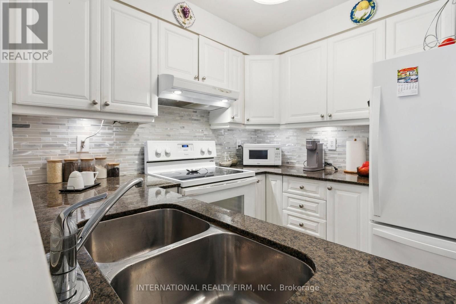 2113 - 6 DAYSPRING CIRCLE Image 9