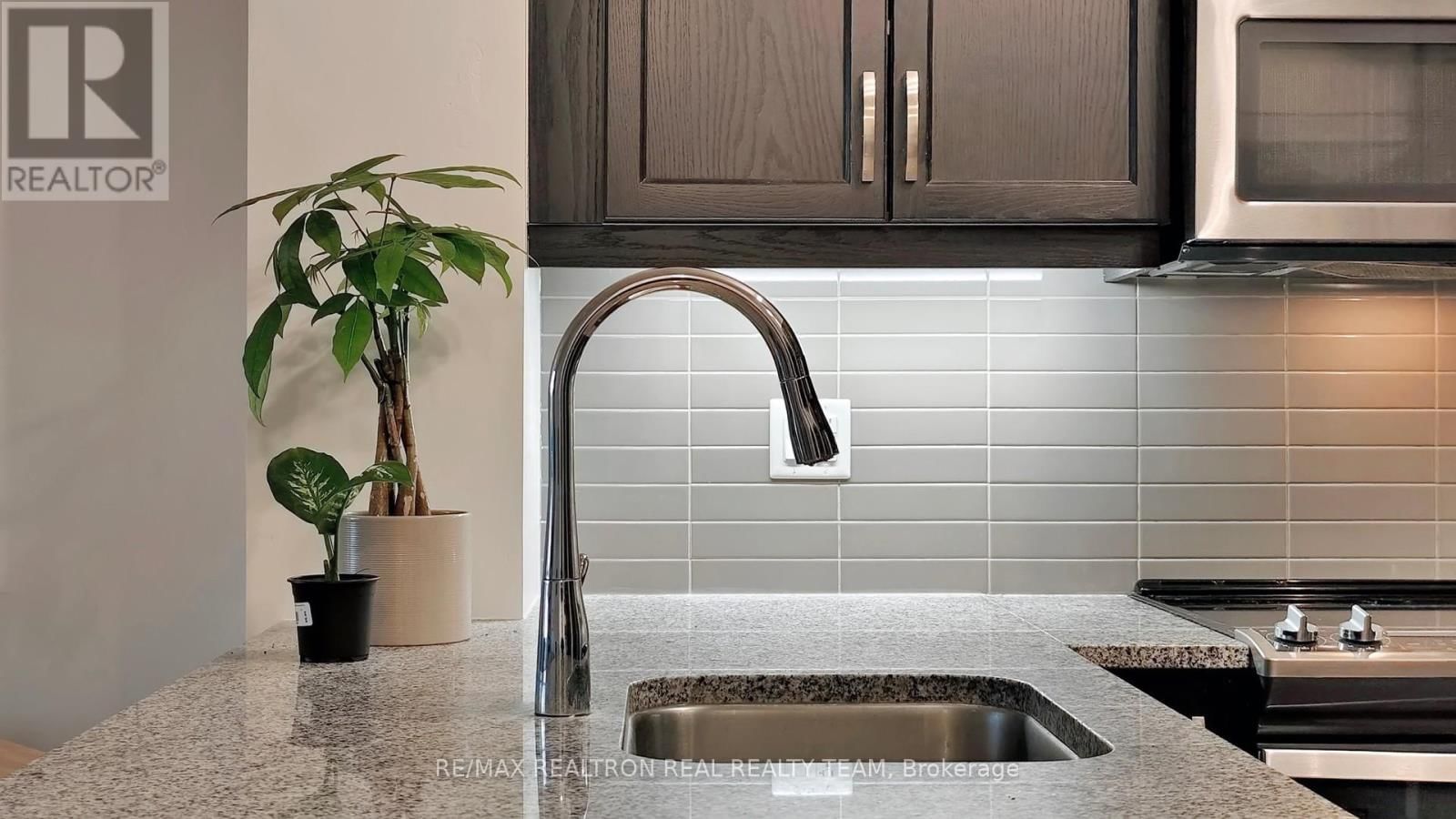 332 - 3170 ERIN MILLS PARKWAY Image 17