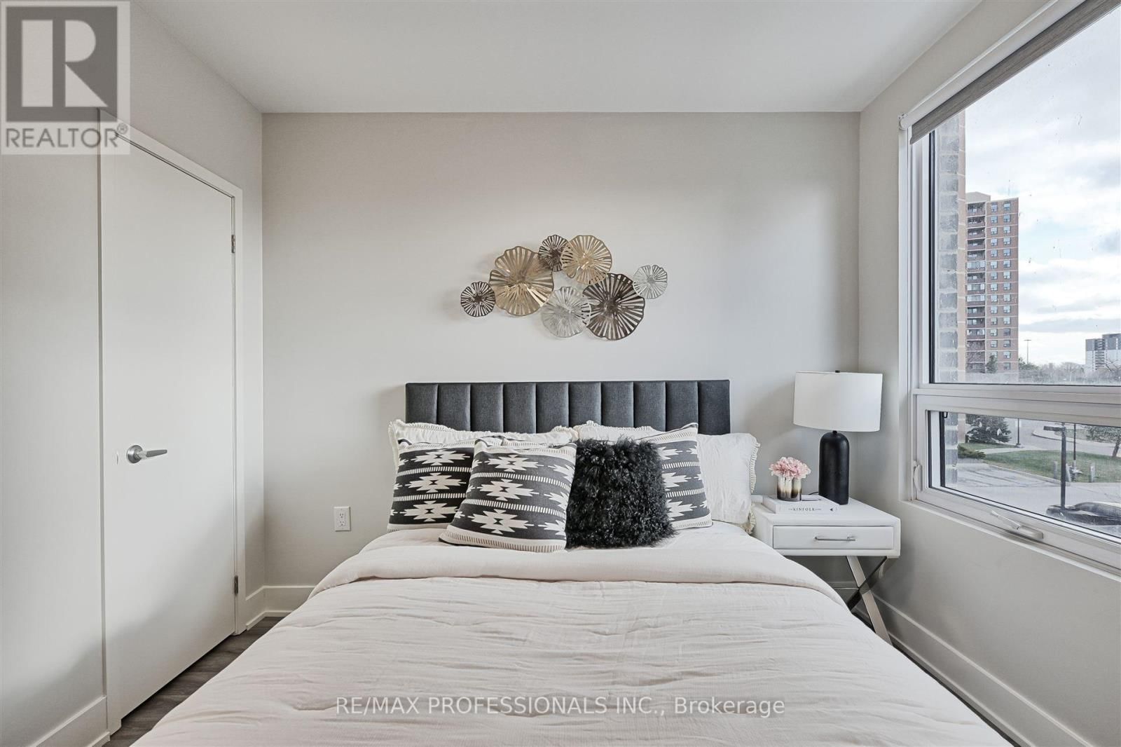 114 - 62 DIXFIELD DRIVE Image 14