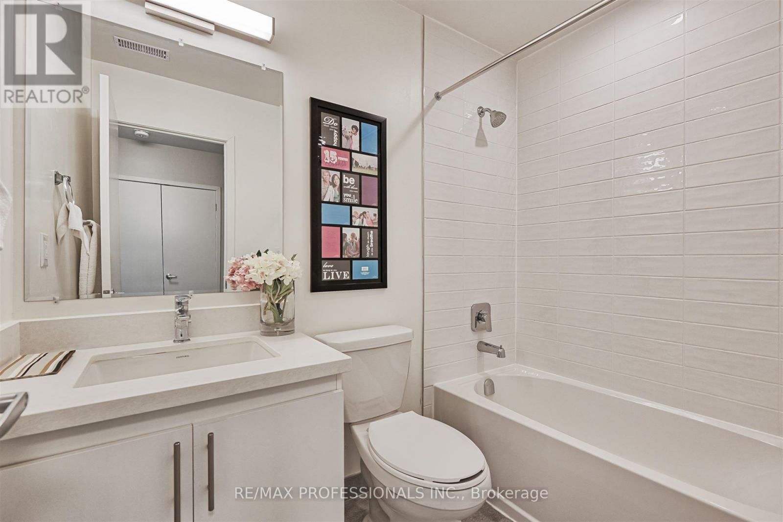 114 - 62 DIXFIELD DRIVE Image 19