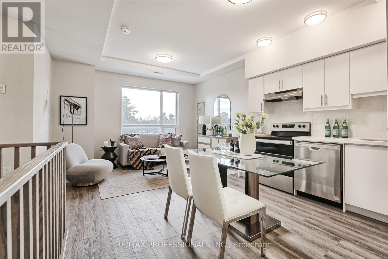 114 - 62 DIXFIELD DRIVE Image 2