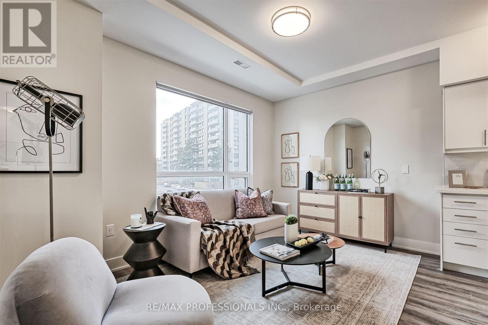 114 - 62 DIXFIELD DRIVE Image 8