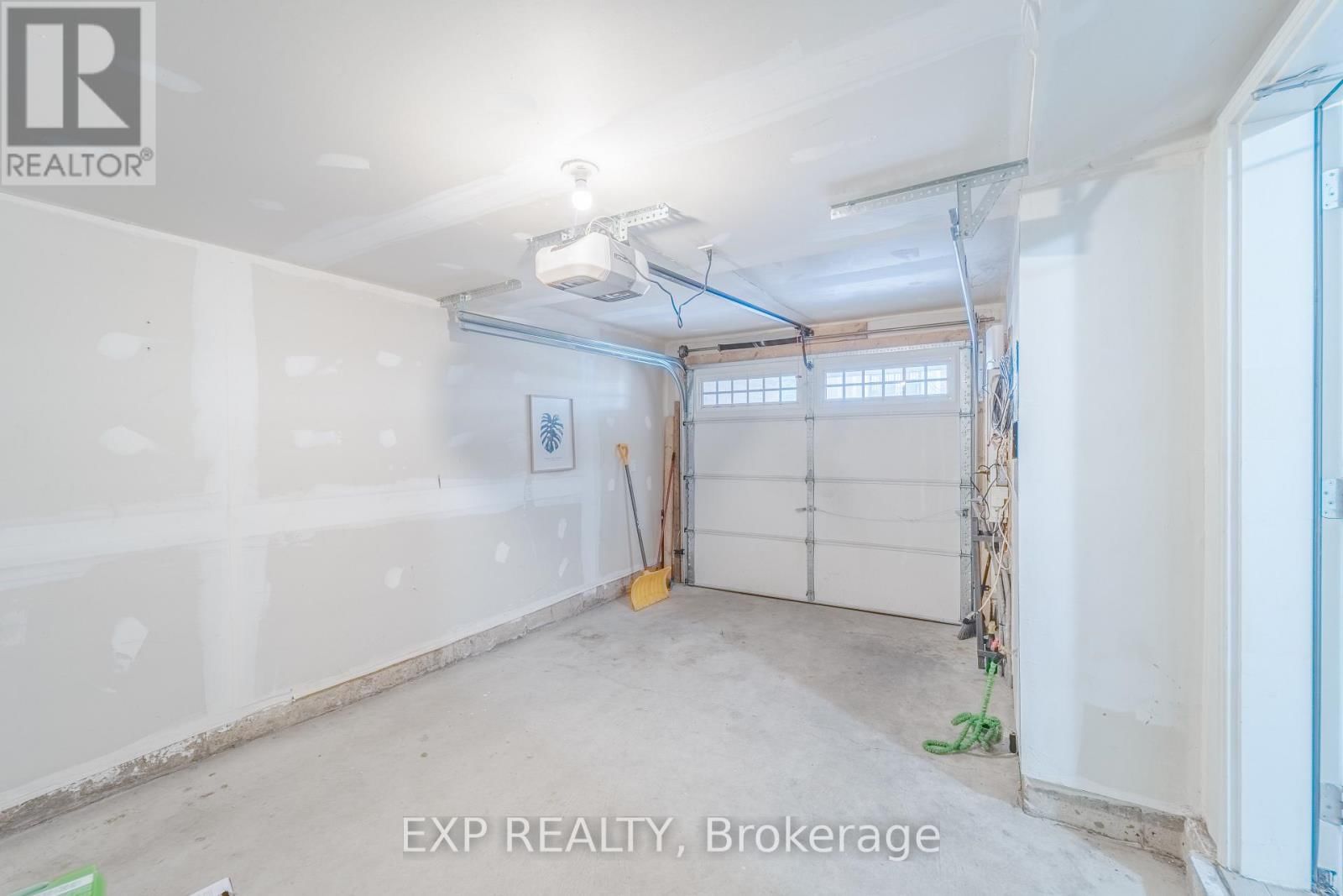 84 - 1000 ASLETON BOULEVARD Image 26