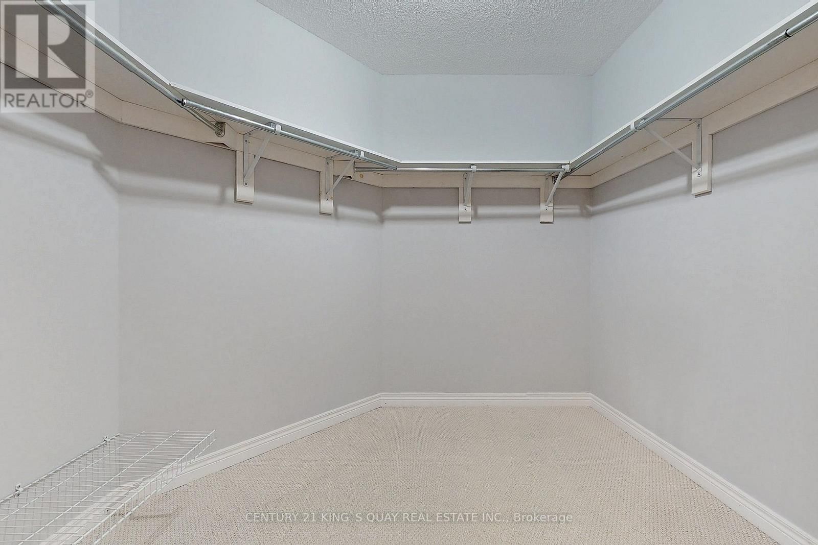 543 BRIDGEVIEW ROAD Image 18