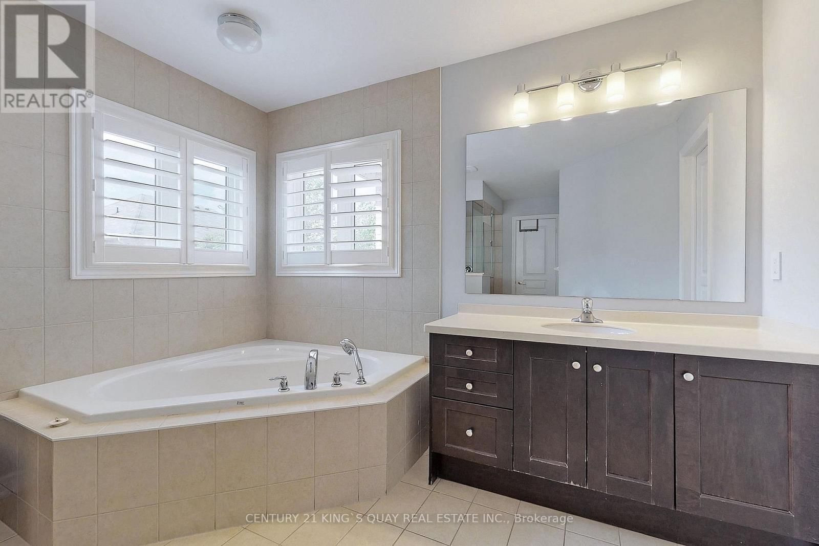 543 BRIDGEVIEW ROAD Image 20