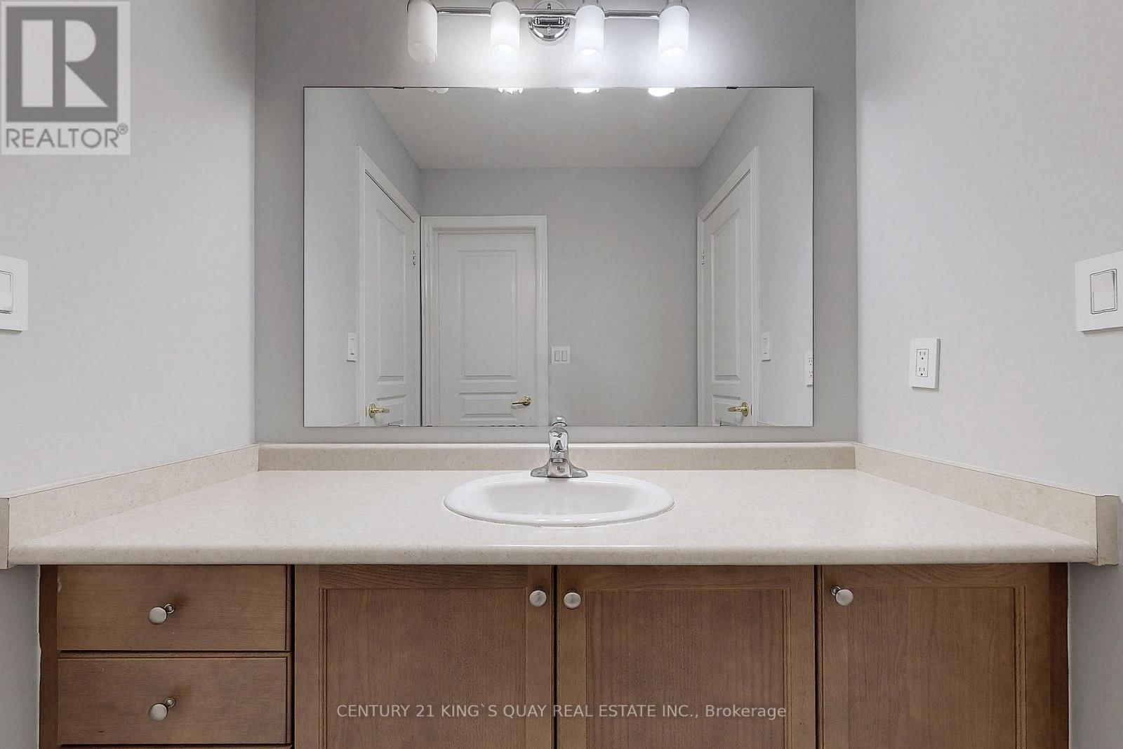 543 BRIDGEVIEW ROAD Image 32