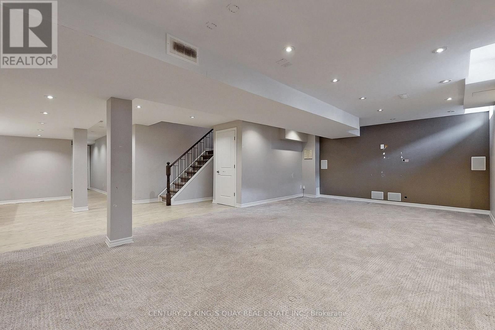 543 BRIDGEVIEW ROAD Image 36