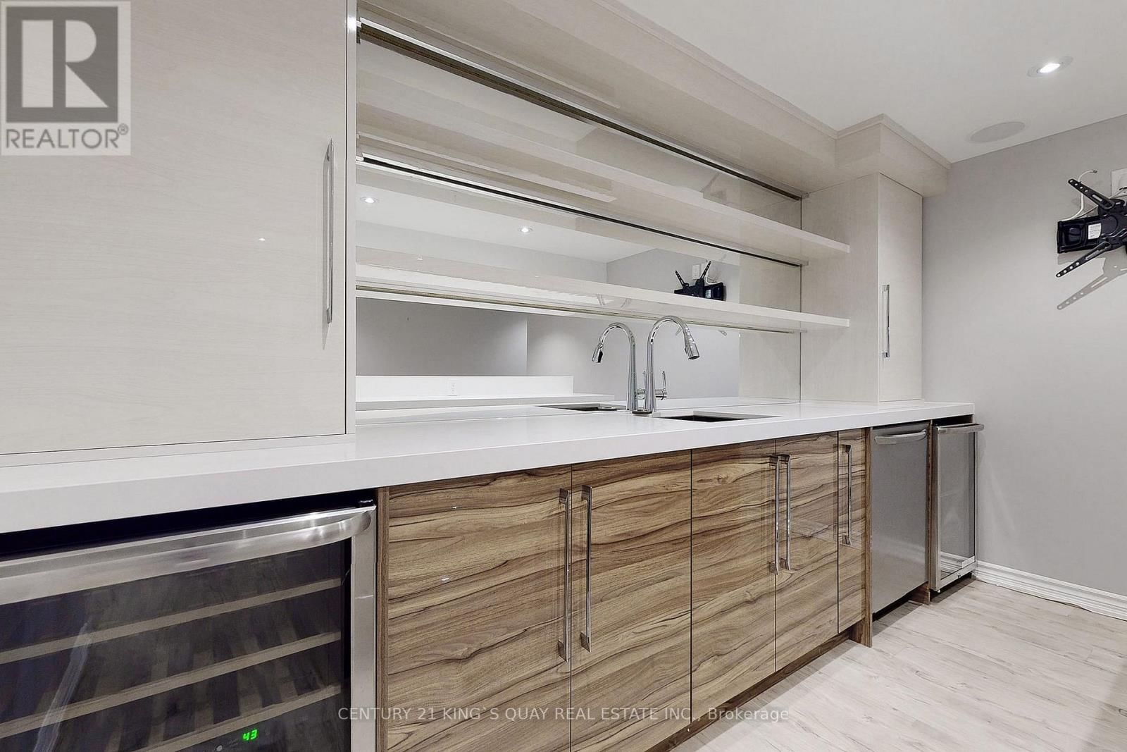 543 BRIDGEVIEW ROAD Image 40