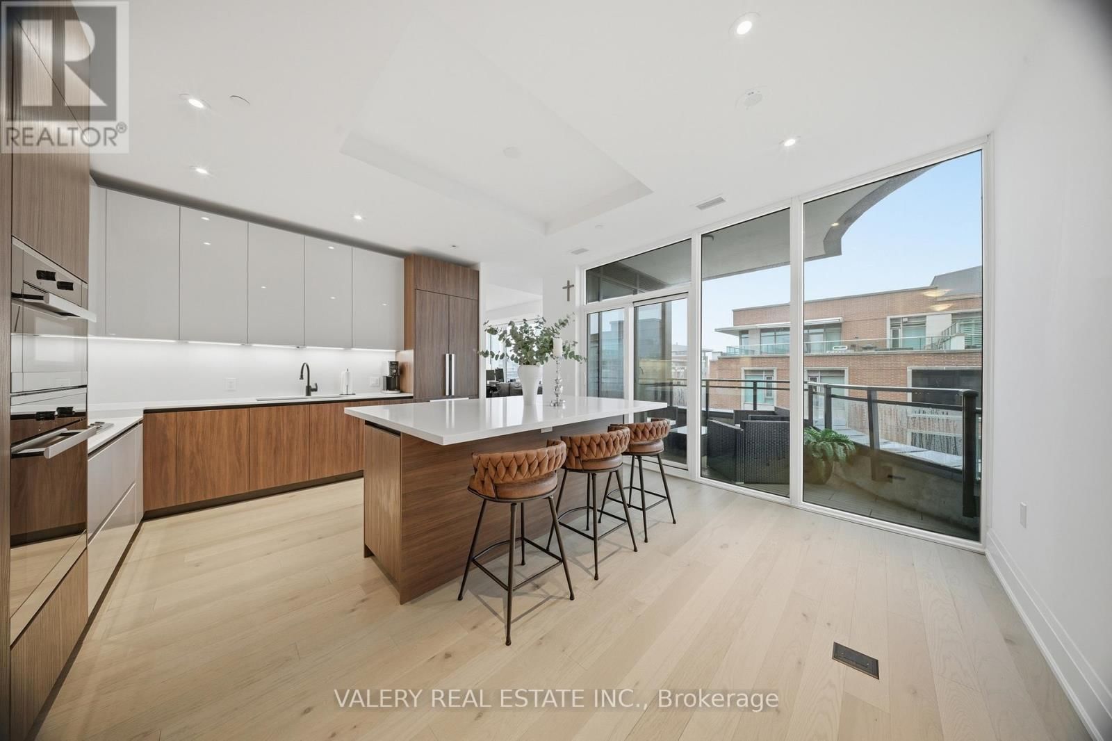 504 - 55 PORT STREET EAST Image 11