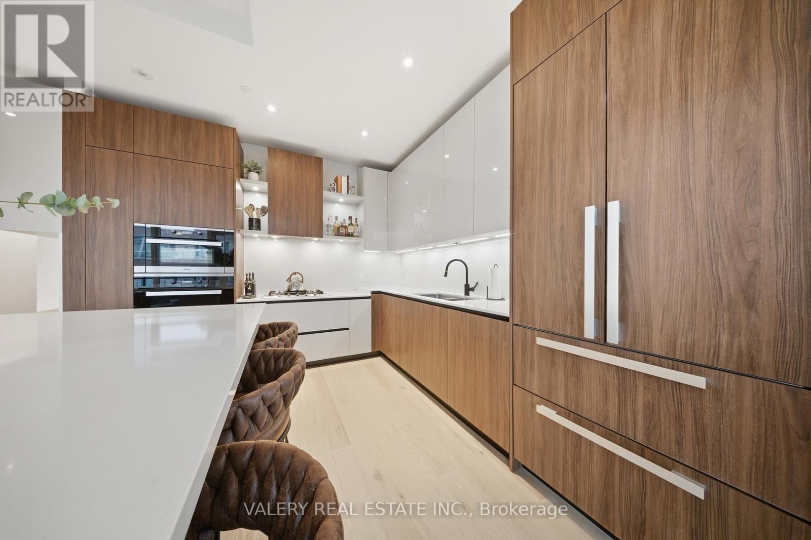 504 - 55 PORT STREET EAST Image 15