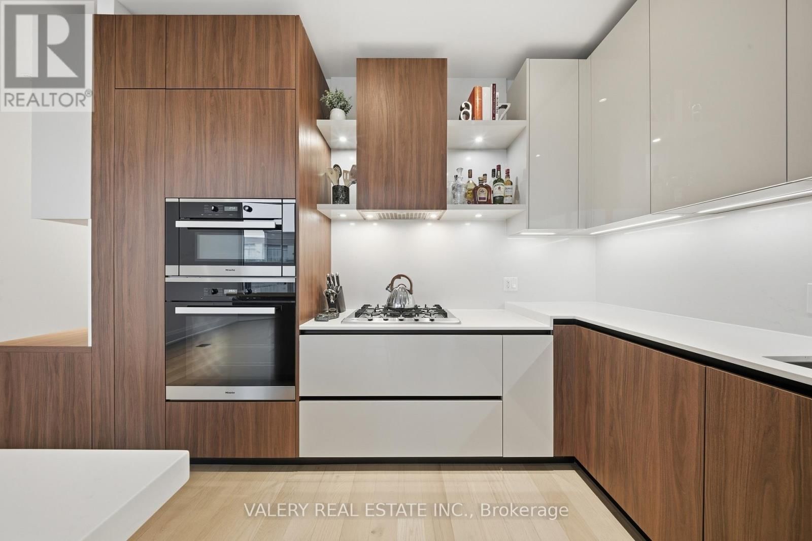 504 - 55 PORT STREET EAST Image 17