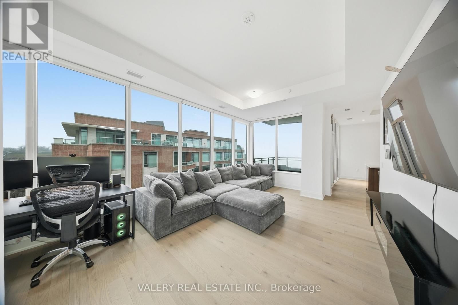 504 - 55 PORT STREET EAST Image 21