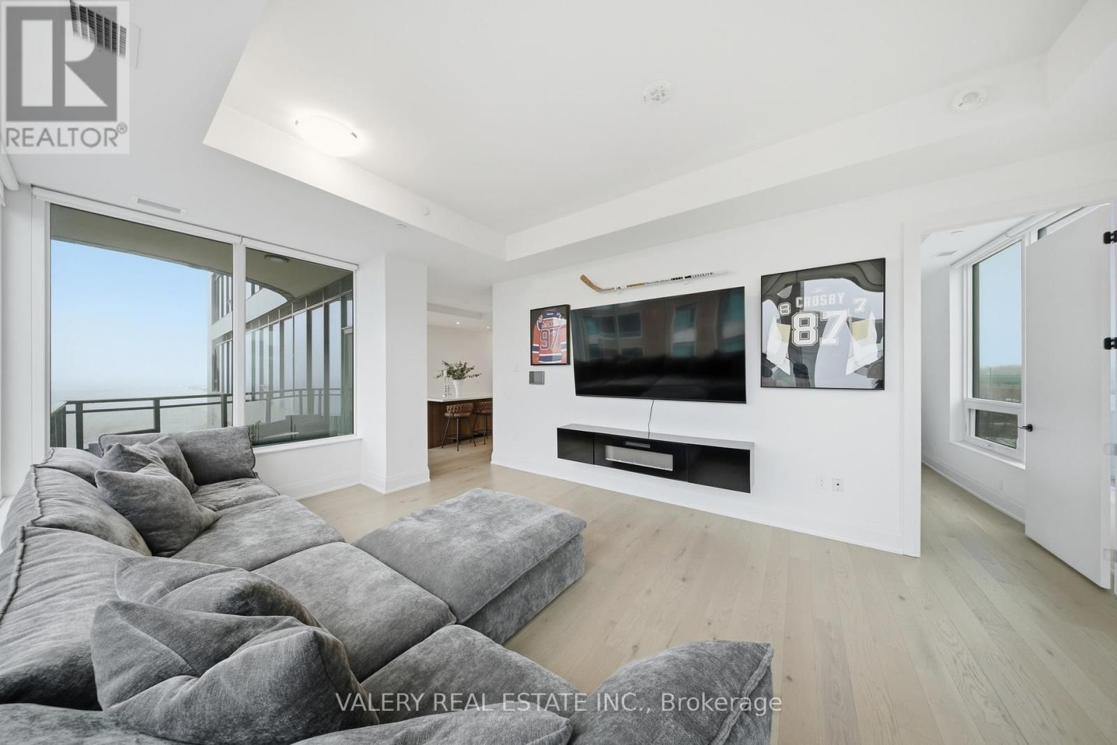 504 - 55 PORT STREET EAST Image 22