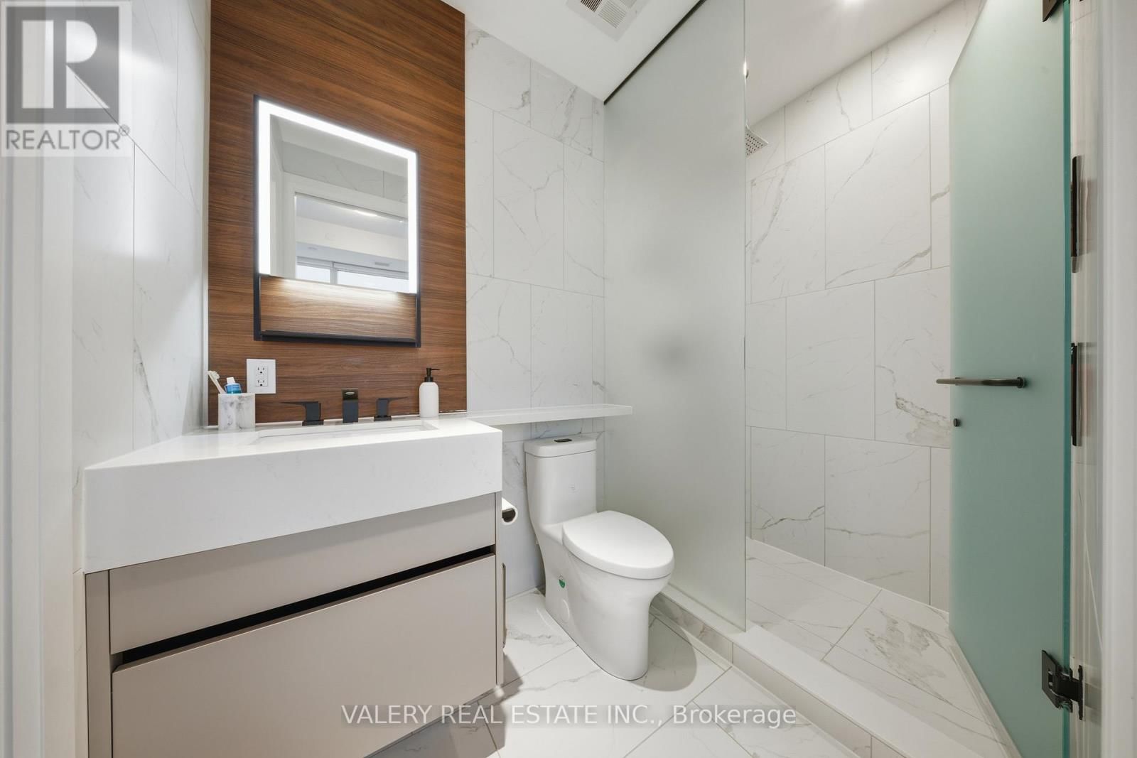 504 - 55 PORT STREET EAST Image 27