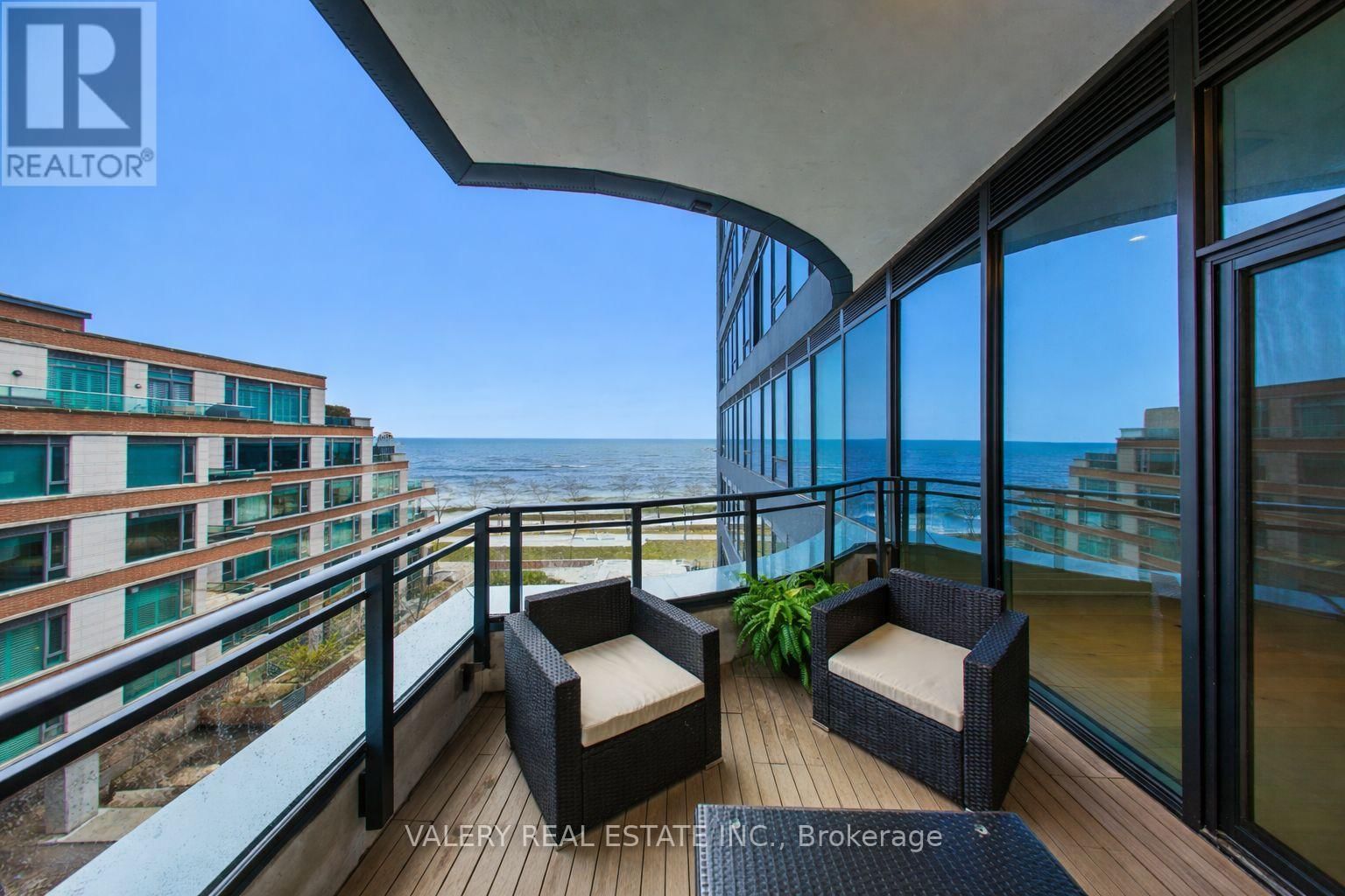 504 - 55 PORT STREET EAST Image 32