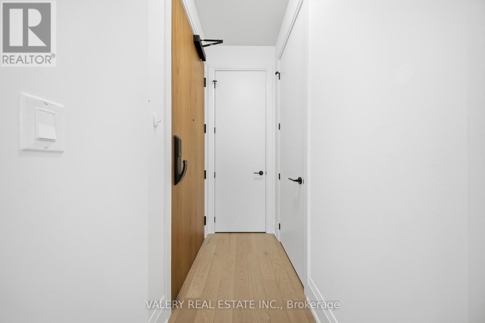 504 - 55 PORT STREET EAST Image 8