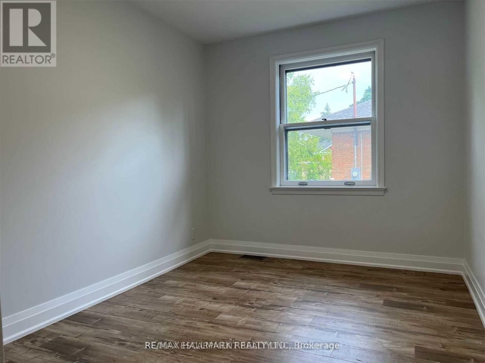 Main - 4328 NEW STREET Image 11