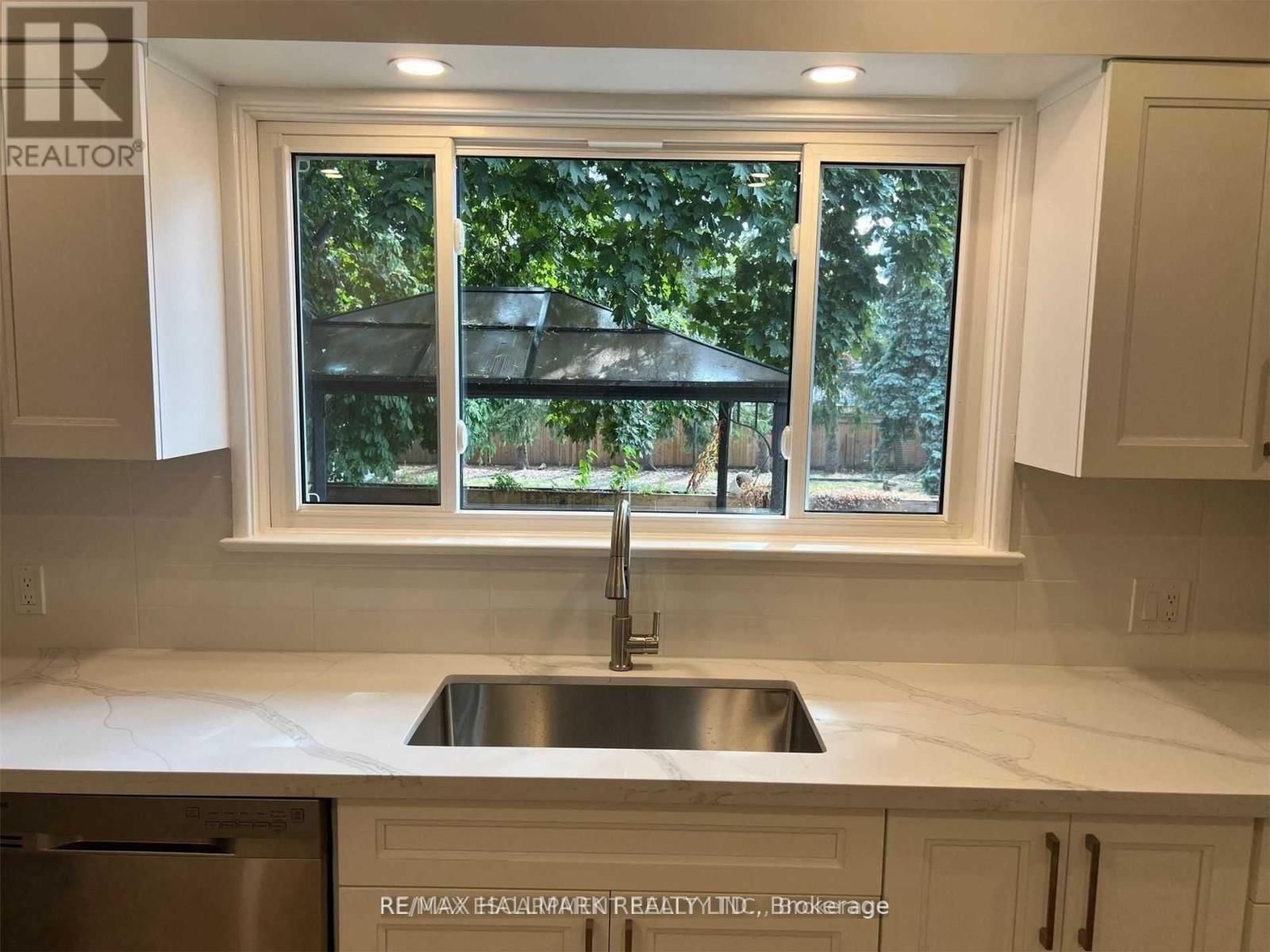 Main - 4328 NEW STREET Image 14